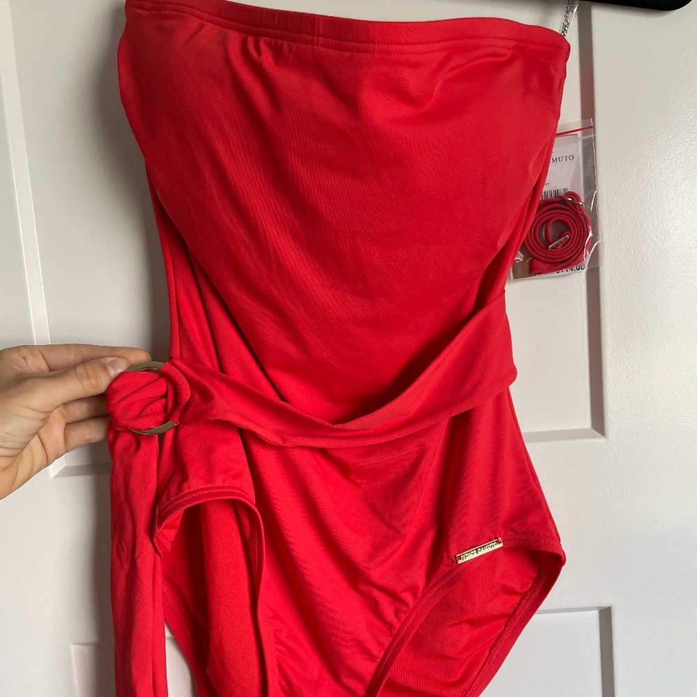 NWT Vince Camuto Belted Bandeau One Piece Swimsuit
